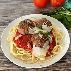 Spaghetti with meatballs