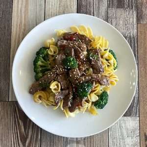 Beef & Broccoli with Noodles